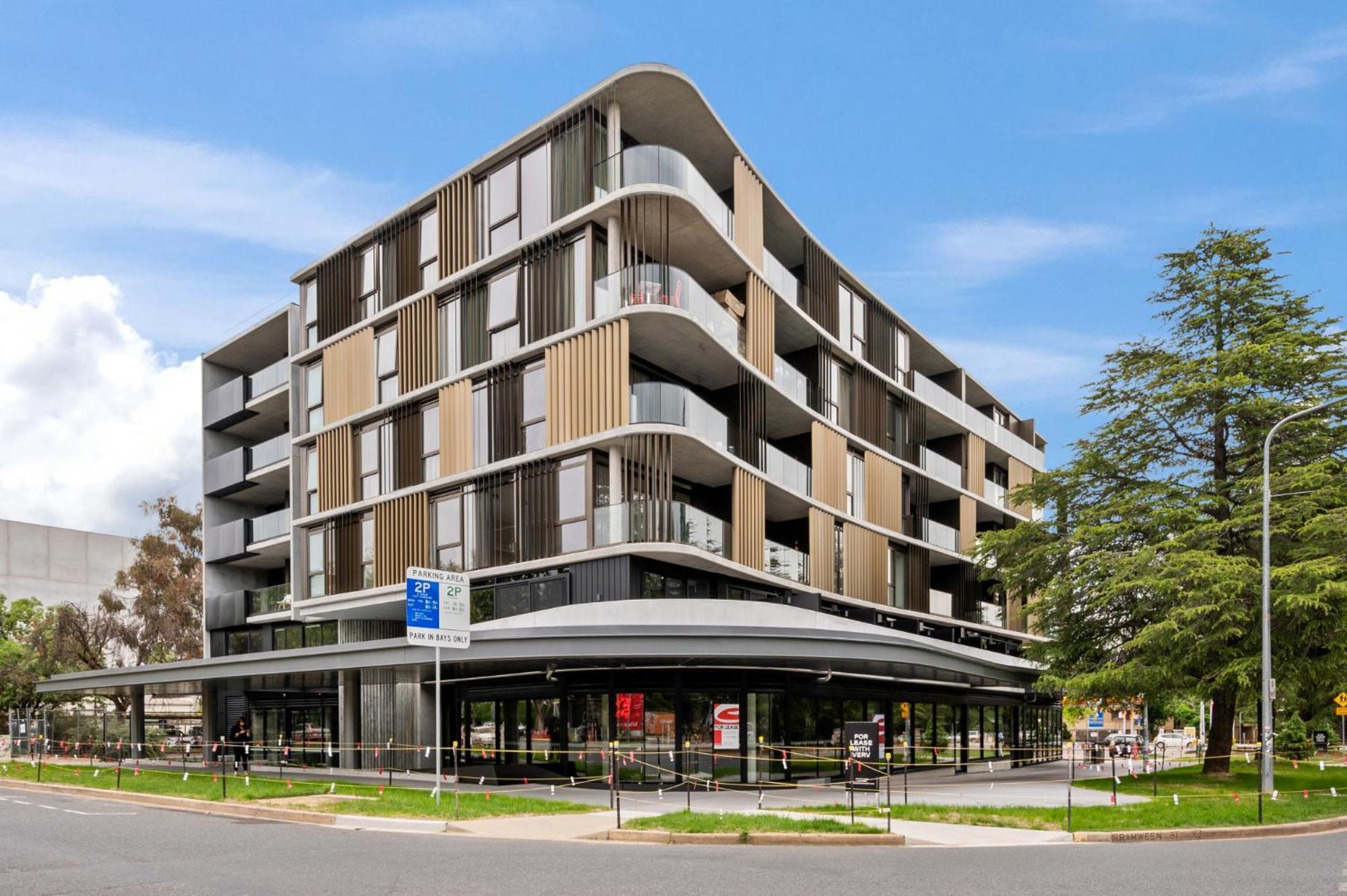 Modern Braddon With Parking * Canberra